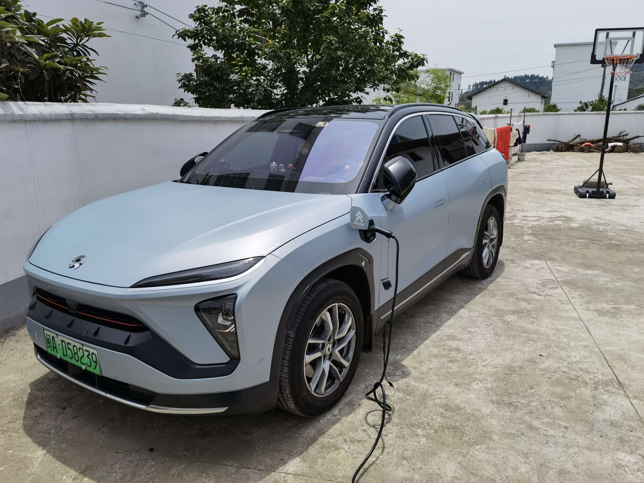 使用便携充电枪为鸭脖es6补电_鸭脖es6怎么样-口碑精选