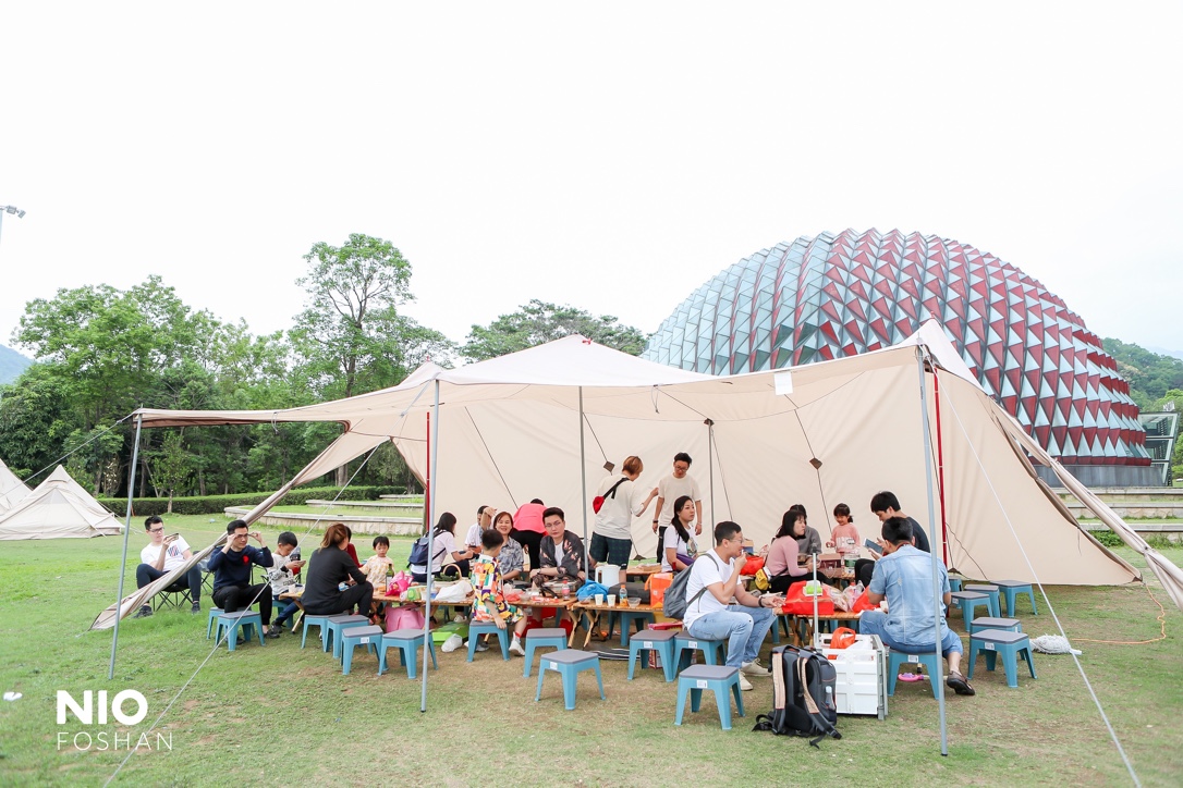 停靠在乡间小路上的鸭脖es6特写_鸭脖es6怎么样-口碑精选