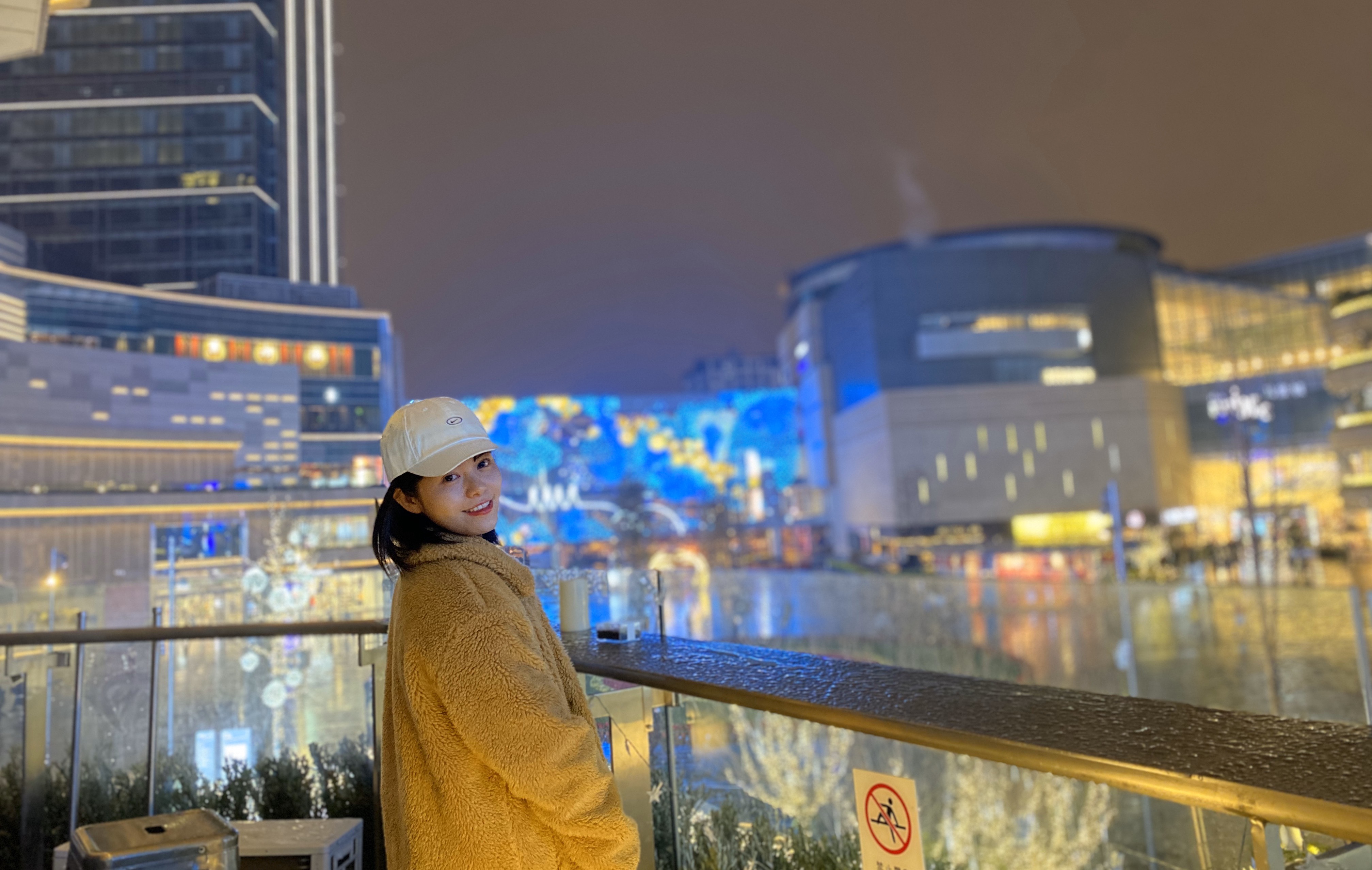 老婆回眸一笑美照_鸭脖ec6怎么样-口碑精选