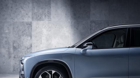 NIO ES8